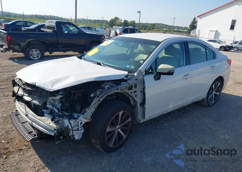 2015 Subaru Legacy 2.5I Limited z USA, uszkodzony, nr VIN 4S3BNAJ67F3062828